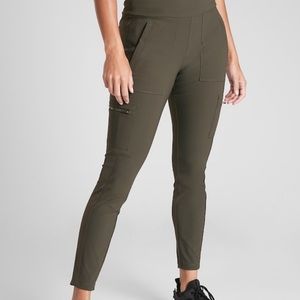 Athleta Headlands Hybrid Cargo Tight